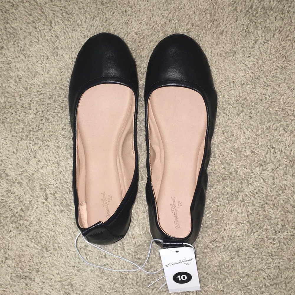 black flats